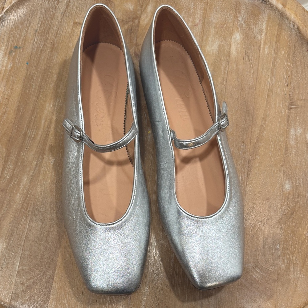 JCrew Metallic Silver Ballet Flats with Mary Jane Buckle Strap size women’s 11